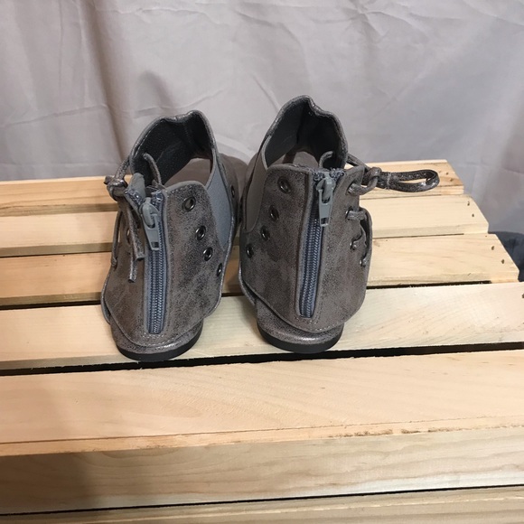 Pierre Dumas Gladiator Sandal in Pewter - Picture 4 of 6